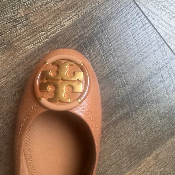 Tory Burch Women's Tan/Cognac Ballet Flats - Picture 2 of 4